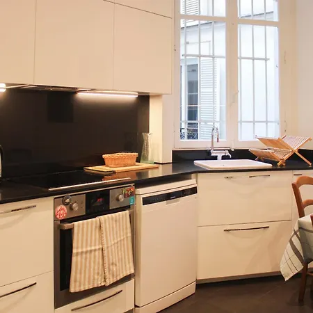 Spacious Haussmannian In 17th Appartamento *
