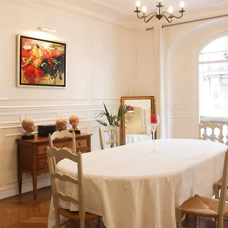 Appartamento Spacious Haussmannian In 17th
